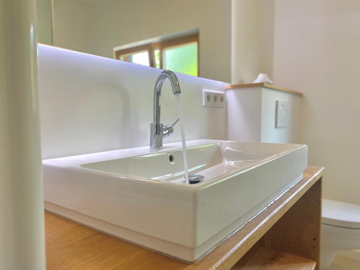 Ferienhaus Ruhige Oase In Bester Lage Am Tegernsee, Ideal Für Urlaub Und Arbeit